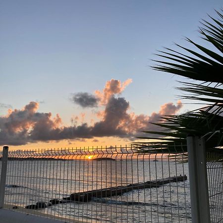 Appartement Pieds Dans L'Eau Vue Mer Acces Plage Et Piscine Marigot  Esterno foto